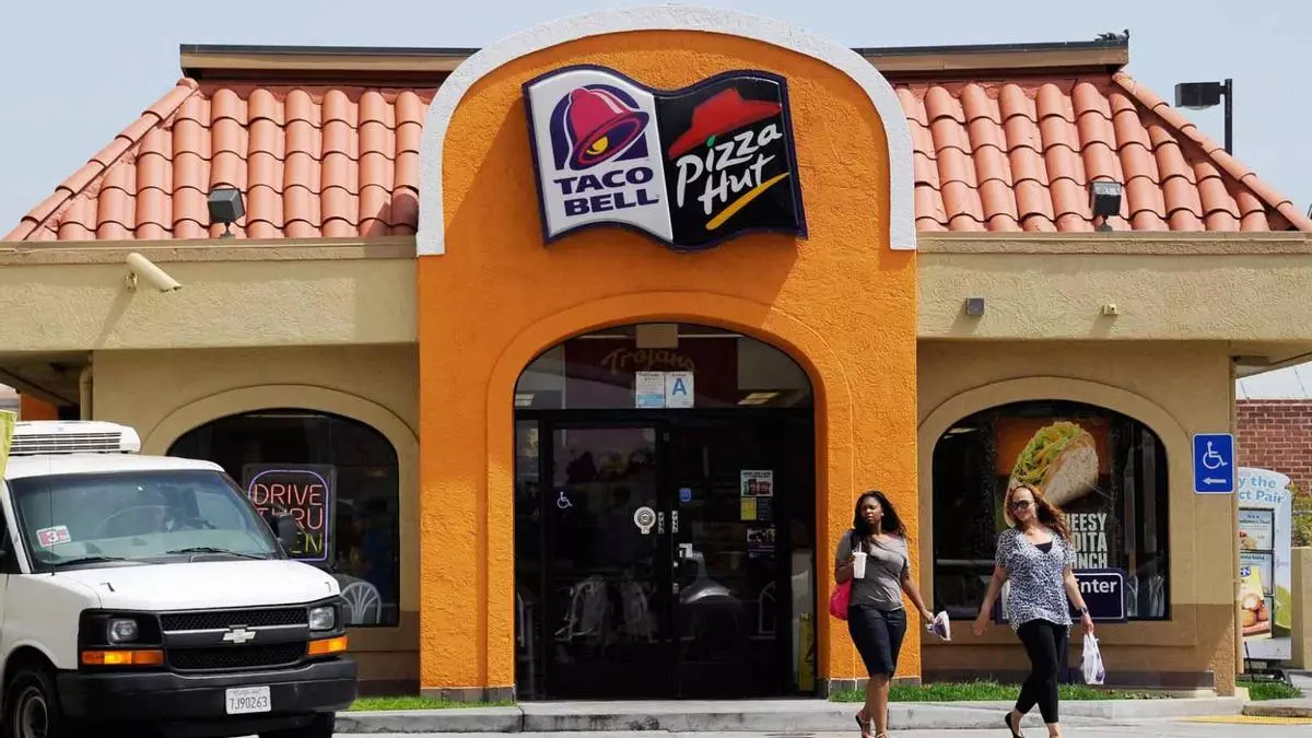 combination pizza hut and taco bell meme image