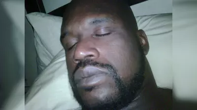 sleeping shaq