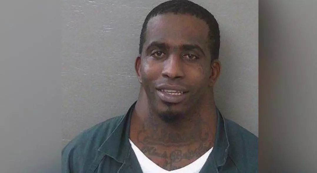 charles mcdowells wide neck mugshot meme image